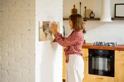 Tablica magnetyczna z motywem mapy świata w starym stylu
