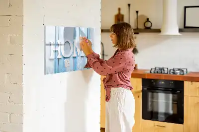 Tablica magnetyczna do pisania w kształcie napisu Dom