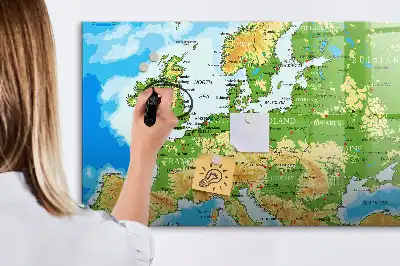 Geograficzna mapa świata w wersji jako tablica magnetyczna z pisakiem