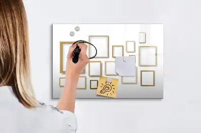Tablica magnetyczna z drewnianą ramką