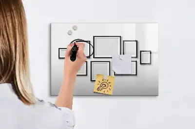 Tablica magnetyczna z pisakiem w czarnej ramce