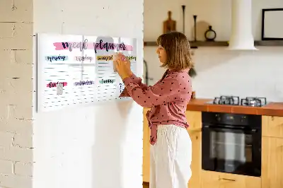 Tablica magnetyczna z planem tygodniowego menu