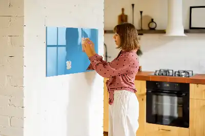 Tablica magnetyczna z pisakiem w jasnoniebieskim kolorze
