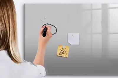 Tablica magnetyczna z pisakiem w kolorze jasnoszarym