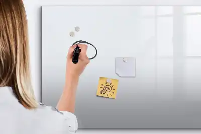 Tablica magnetyczna do pisania w kolorze jasno-białym