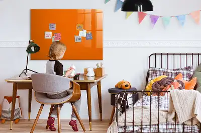 Tablica magnetyczna z pisakiem w kolorze pomarańczowym