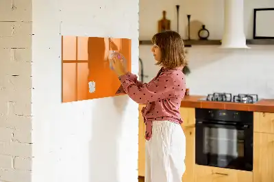 Tablica magnetyczna z pisakiem w kolorze pomarańczowym