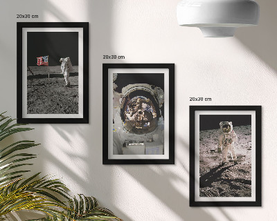 Zestaw 3 obrazów w ramie Lądowanie astronautów na Księżycu zdjęcia