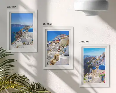 Tryptyk w ramie krajobraz architektury z widokiem na miasto Oia na Santorini w Grecji