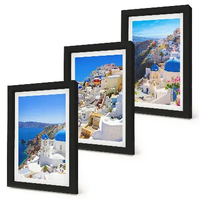 Tryptyk w ramie krajobraz architektury z widokiem na miasto Oia na Santorini w Grecji