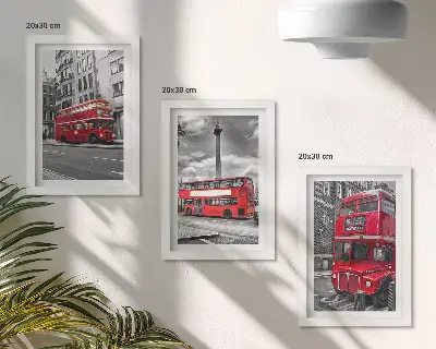 Czerwone autobusy w miejskim krajobrazie Londynu zestaw 3 obrazów w ramie