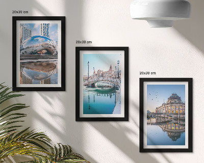 Zestaw 3 obrazów w ramie Architektura miast z odbiciem w wodzie
