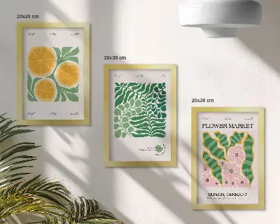 Tryptyk w ramie z motywami owocowymi i roślinnymi w pastelowych kolorach