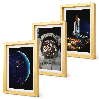 Zestaw 3 obrazów w ramie Widoki kosmosu z Ziemią astronautą i rakietą