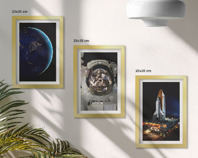 Zestaw 3 obrazów w ramie Widoki kosmosu z Ziemią astronautą i rakietą