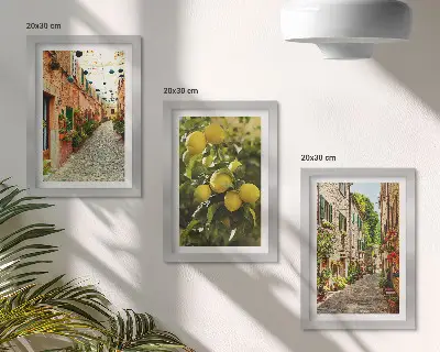 Zestaw 3 obrazów w ramie Urokliwe uliczki z kwiatami i cytrynami w tle