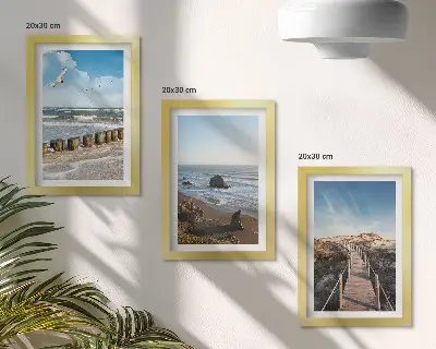 Zestaw 3 obrazów w ramie Widok plaży z falami niebem i molo spacerowym