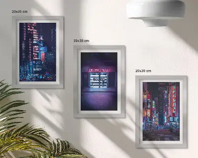 Tryptyk w ramie Nocne miasto z neonami i kinowym wejściem
