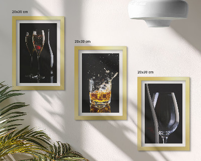 Zestaw 3 obrazów w ramie Kieliszki z winem i whisky na czarnym tle