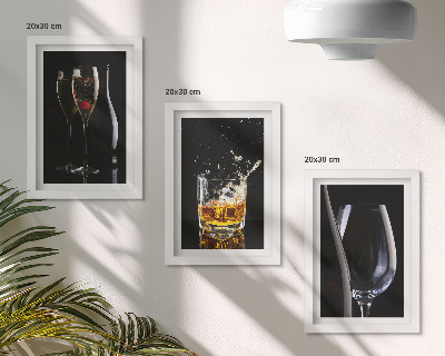 Zestaw 3 obrazów w ramie Kieliszki z winem i whisky na czarnym tle