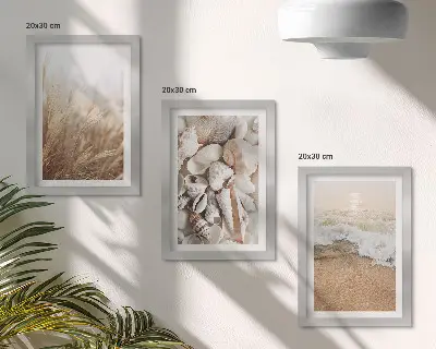 Tryptyk w ramie z motywami plażowymi z muszlami i falami morskimi
