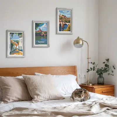 Zestaw dekoracji ściennych z grafikami miast w stylu retro