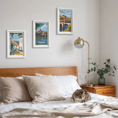 Zestaw dekoracji ściennych z grafikami miast w stylu retro