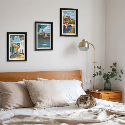 Zestaw dekoracji ściennych z grafikami miast w stylu retro