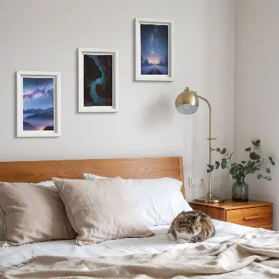 Zestaw 3 obrazów w ramie przedstawiający nocne niebo, góry, wąwóz oraz zimowy krajobraz