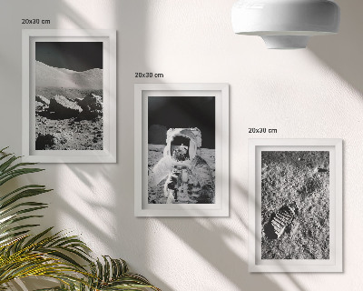 Tryptyk w ramie Zdjęcia z księżyca z astronautą i odciskiem stopy
