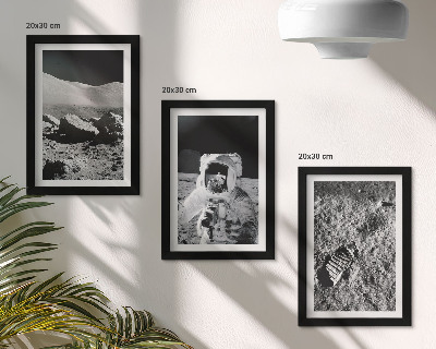 Tryptyk w ramie Zdjęcia z księżyca z astronautą i odciskiem stopy