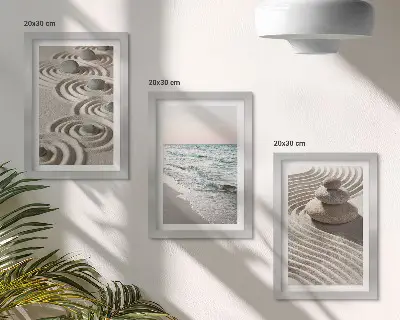 Zestaw 3 obrazów w ramie Spokojne fale piasku i wody z kamieniami na plaży