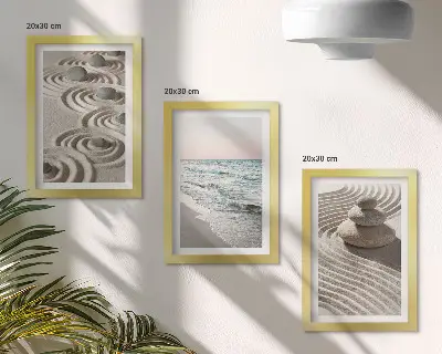 Zestaw 3 obrazów w ramie Spokojne fale piasku i wody z kamieniami na plaży