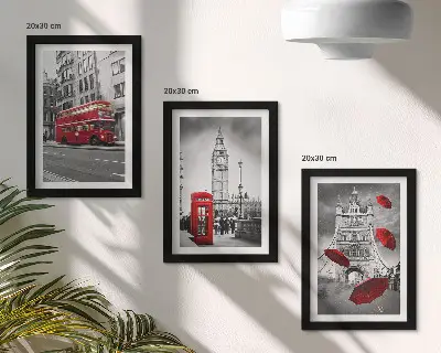 Zestaw 3 obrazów w ramie z czerwonymi akcentami i znanymi budowlami Londynu