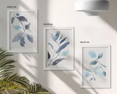 Zestaw obrazów ściennych niebieskie liście na jasnym tle w stylu akwarelowym