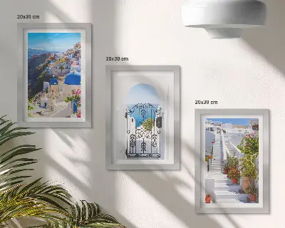 Widoki na Santorini tryptyk w ramie przedstawiający grecką architekturę miasta Oia