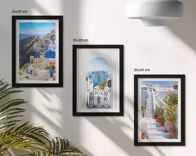 Widoki na Santorini tryptyk w ramie przedstawiający grecką architekturę miasta Oia