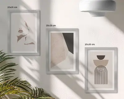 Zestaw obrazów dekoracja ścienna z abstrakcyjnymi geometrycznymi kształtami i twarzą kobiety