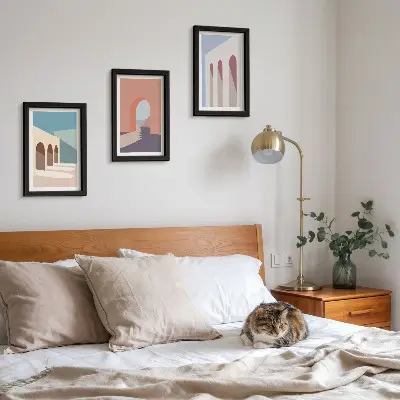 Pastelowe minimalistyczne grafiki architektury miejskiej tryptyk w ramie