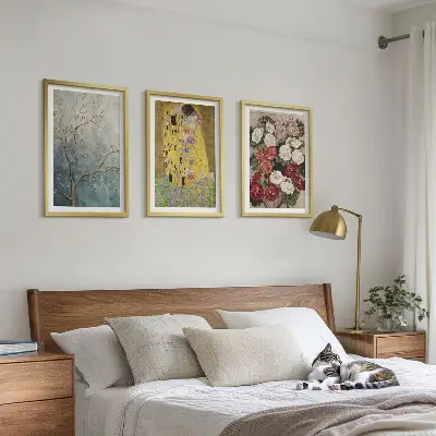 Zestaw obrazów do salonu motyw kwiatów i drzew w stylu malarstwa Klimta