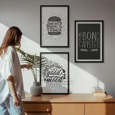 Kompozycja obrazów na ścianę grafika z kulinarnymi hasłami o jedzeniu
