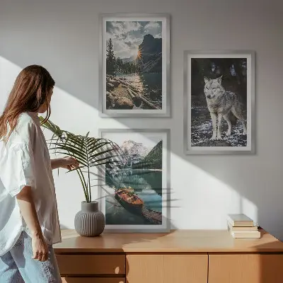 Zestaw obrazów do salonu z motywem gór jeziora wilka i natury