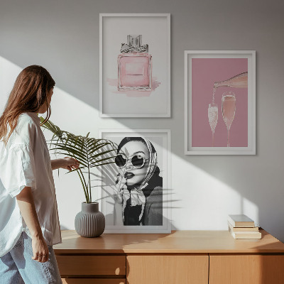Zestaw 3 obrazów do salonu Stylowe różowe akcesoria