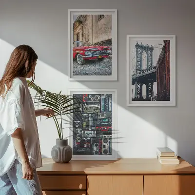 Zestaw obrazów do salonu z motywem starego auta na moście Brooklyn w stylu retro
