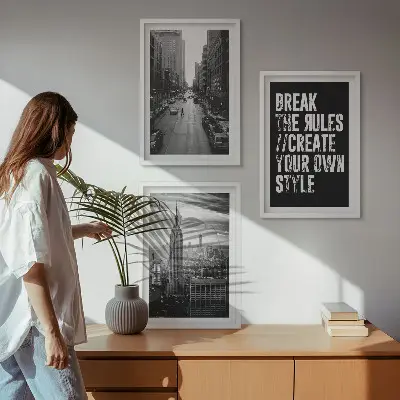 Zestaw obrazów do salonu inspiracja miejskimi ulicami w czerni i bieli