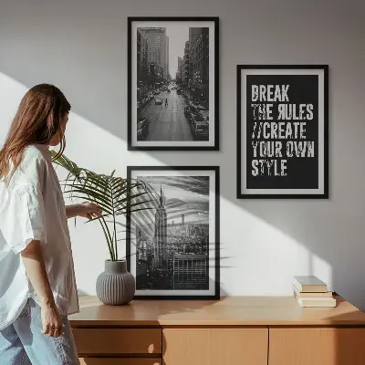 Zestaw obrazów do salonu inspiracja miejskimi ulicami w czerni i bieli