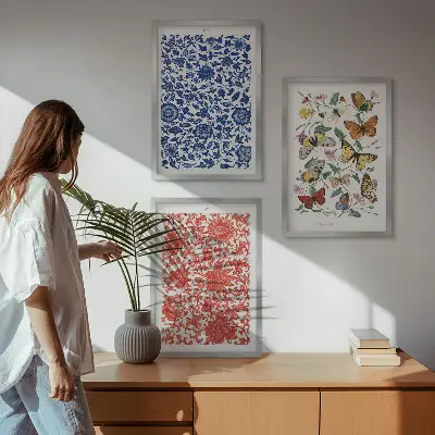 Kompozycja obrazów na ścianę vintage kwiaty, motyle i ornamenty