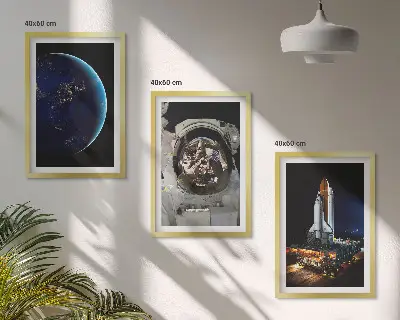 Zestaw obrazów do salonu z motywem kosmosu z ziemią astronautą i rakietą