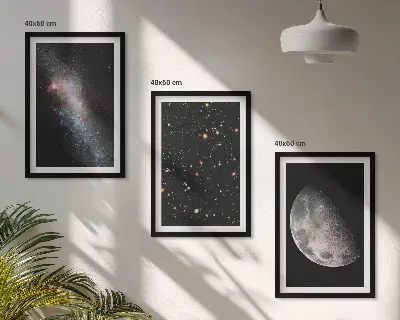 Kompozycja obrazów na ścianę z motywem kosmosu, galaktyk, gwiazd i księżyca