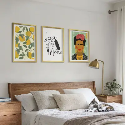 Kompozycja obrazów na ścianę cytryny, wino i portret Fridy